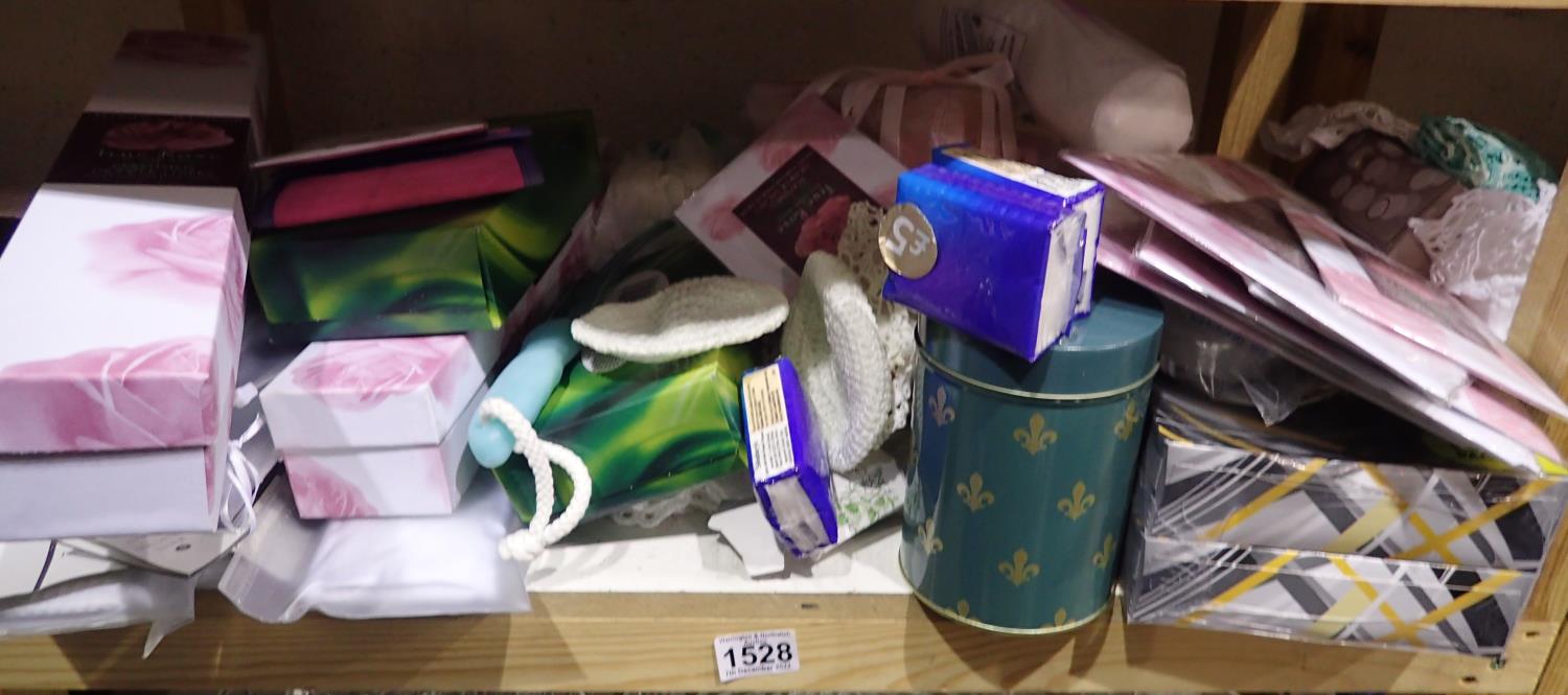 Mixed household items including drawer liners. Not available for in-house P&P