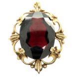 Vintage 1977 9ct gold garnet pendant, fully hallmarked, H: 30 mm, 5.8g. P&P Group 1 (£14+VAT for the