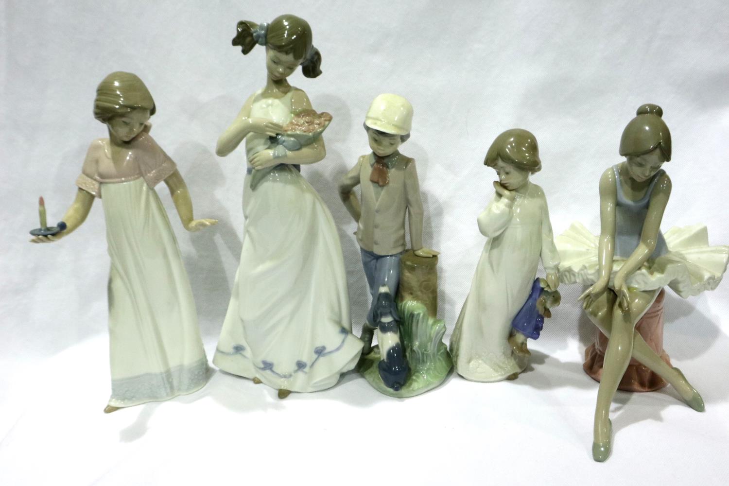 Five Nao figurines, largest H: 30 cm. P&P Group 3 (£25+VAT for the first lot and £5+VAT for