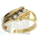 14ct gold gents heavy three stone diamond ring, approximately 0.50ct, size Z and a half, 8.0g,