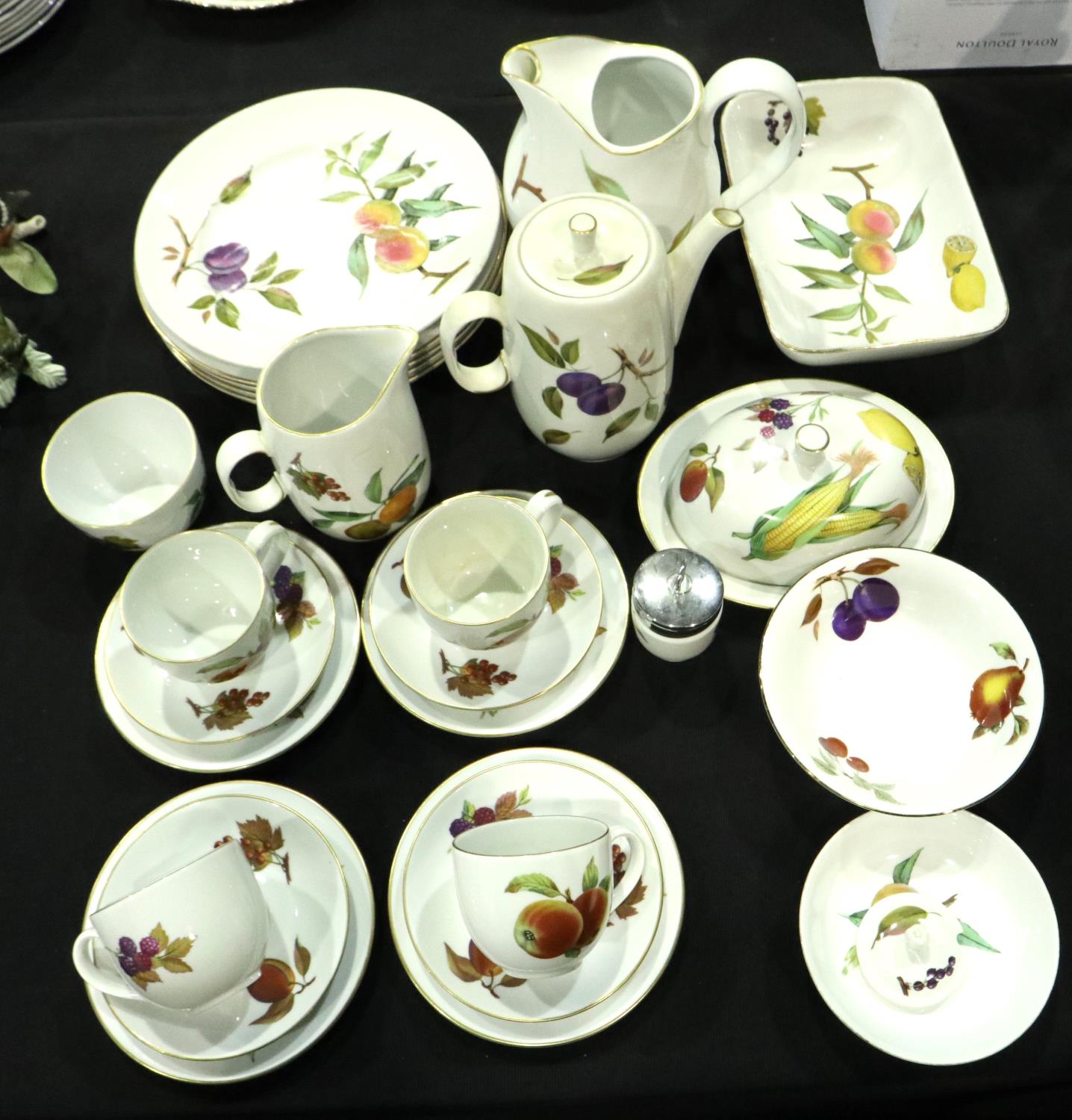 Quantity of Royal Worcester Evesham tableware, twenty seven pieces, wear to gilt with some use