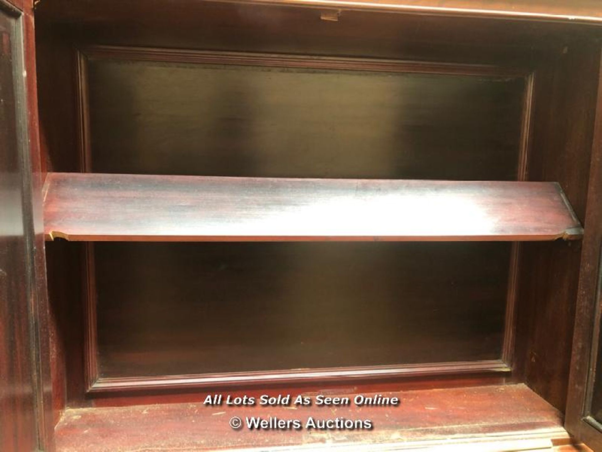 SIDEBOARD WITH CRAFTED INLAID PANELS AND DRAWER WITH LARGE MIRRORRED STORAGE CABINET, APPROX. - Image 3 of 7