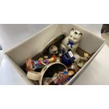 BOX OF DECORATIVE CERAMICS