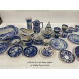 QAUNTITY OF BLUE & WHITE CHINA WARE INCLUDING ROYAL DOULTON, WEDGEWOOD, DEIFTS AND COPELAND SPODE