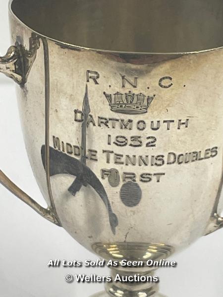ASSORTED ITEMS INCL. JOCKEYS LEFT SPUR MARKED MAXWELL, E.P.N.S. SILVER CUP - ENGRAVED 1952, 9CM - Bild 3 aus 3