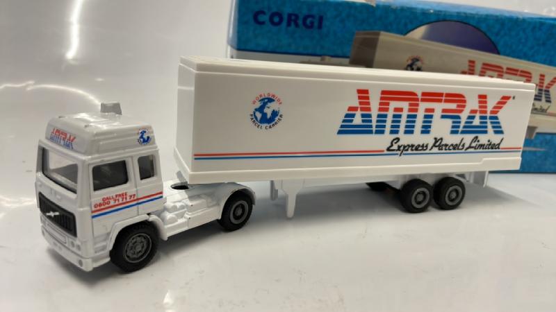 CORGI 98101 VOLVO CONTAINER AMTRAK, BOXED - Bild 2 aus 3