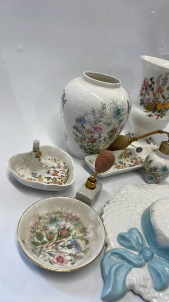 AYNSLEY PORCELAIN VASES, BONNET WALL POCKET AND OTHER ORNAMENTAL ITEMS - Image 4 of 4