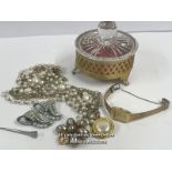 SMALL JEWELLERY BOX WITH COSTUME JEWELLERY AND A LADIES SEIKO WATCH