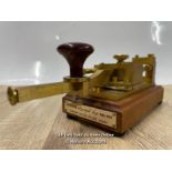 *HI-MOUND HK-802 BRASS PRESENTATION MORSE KEY ON MAHOGANY BASE