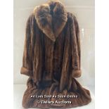 *VINTAGE AMERICAN 1974 WILD LUNARAINE FEMALE MINK & SABLE COLLAR FULL SIZE COAT