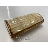 *A VINTAGE 50S OVAL MOTHER OF PEARL MOP PILL TRINKET CIGARETTE CHEROOT BOX 3"
