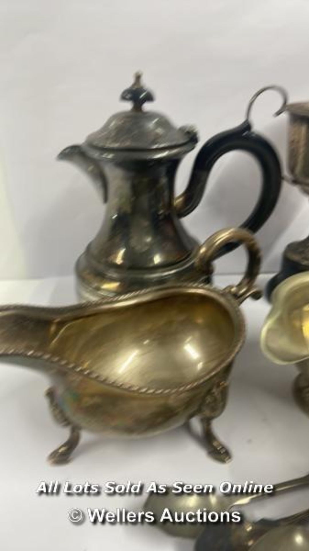 ASSORTED PLATED METAL WARE INCLUDING COFFEE POT, BOWLS, JUGS AND SPOONS - Image 2 of 7