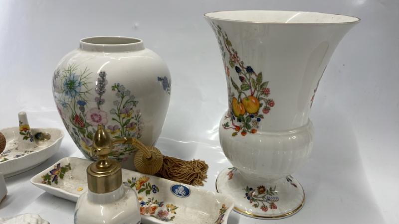 AYNSLEY PORCELAIN VASES, BONNET WALL POCKET AND OTHER ORNAMENTAL ITEMS - Image 3 of 4