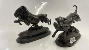 PAIR OF PATINATED SPELTER FIGURES OF HUNTING DOGS WITH PHEASANTS, 20CM LONG