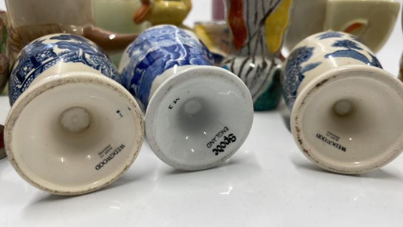 15 CERAMIC EGG CUPS INCLUDING SPODE - Bild 3 aus 4