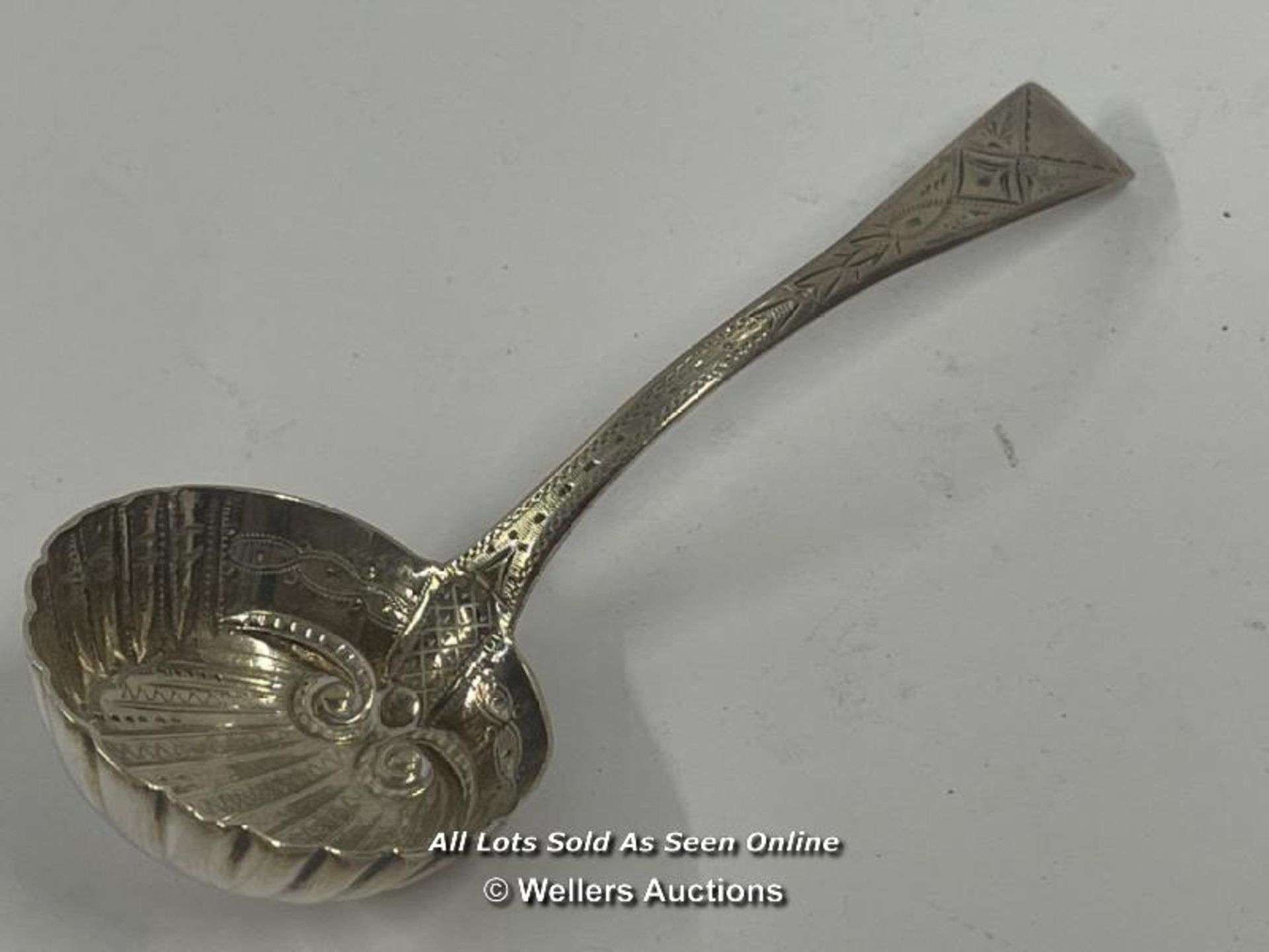 ASSORTED SILVER ITEMS INCLUDING DISHES, BRUSH, SPOONS AND PIN CUSHION AND 12K GOLD HAIR PIN (10) - Image 8 of 17