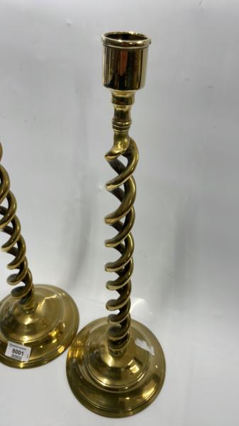 PAIR OF OPEN BARLEYTWIST BRASS CANDLESTICKS, 44CM - Image 3 of 3