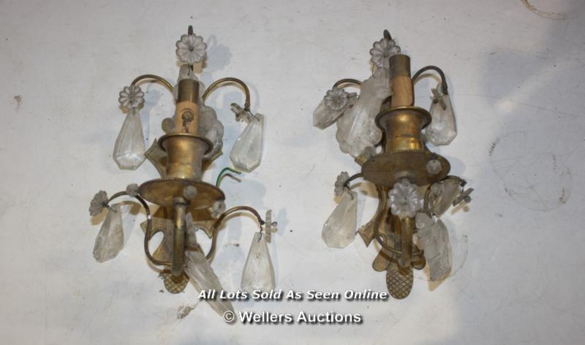 PAIR OF PERIOD BRASS WALL LIGHT FITTINGS WITH GLASS DROPS