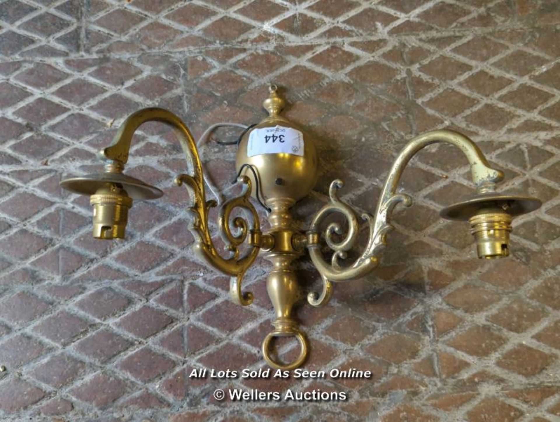 SET OF SEVEN MATCHING PERIOD BRASS WALL LIGHTS