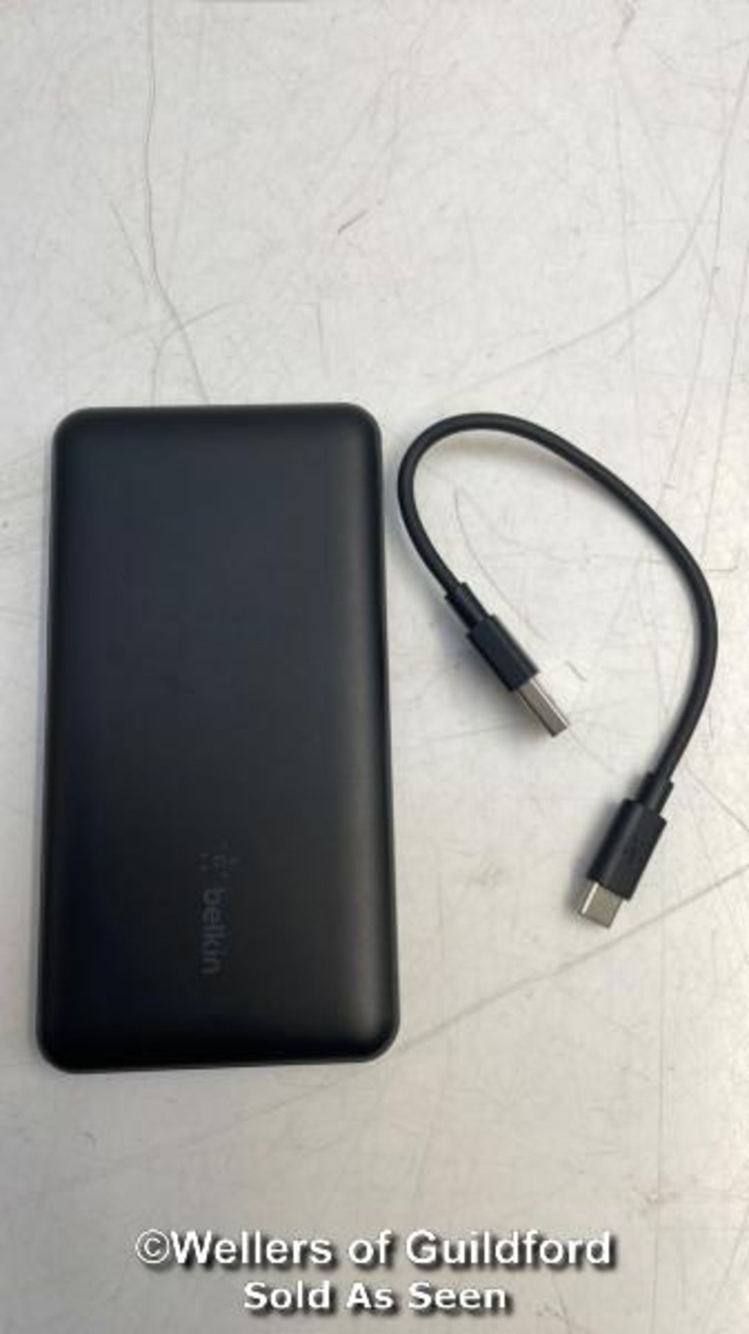 *BELKIN 10K 3-PORT PORTABLE POWER BANK / APPEARS IN GOOD CONDITION, COULD BE NEW