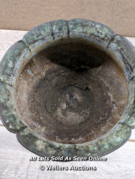 *ANTIQUE BRONZE PLANT POT BONSAI / BOTTOM IS FALLING APART ON ONE SIDE. SEE IMAGE FOR CORROSION - Image 7 of 8