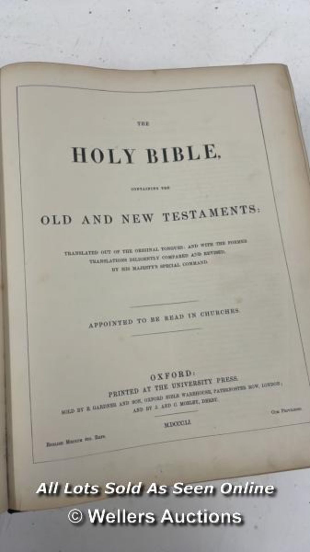 LARGE OXFORD UNIVERSITY PRESS HOLY BIBLE WITH HAND WRITTEN INSCRIPTION DATED 1853 - Image 4 of 5