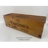 A TAYLORS PORT PRESENTATION BOX CIRCA 1984, 39 X 13 X 13CM