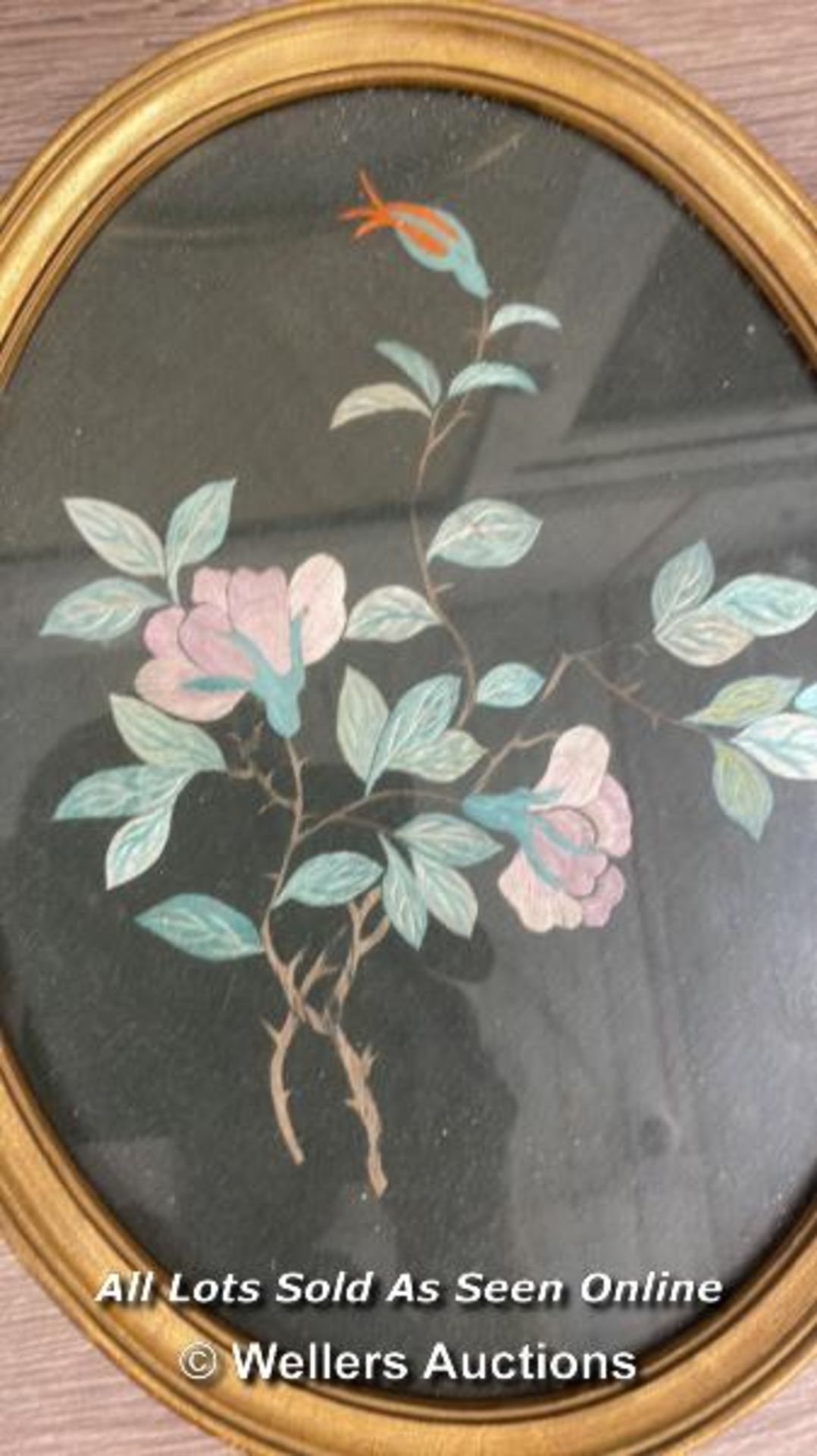 A SET OF SIX OLD CHINESE SILK EMBROIDERY FLOWERS IN OVAL FRAMES. 26 X 33 CM - Image 7 of 8