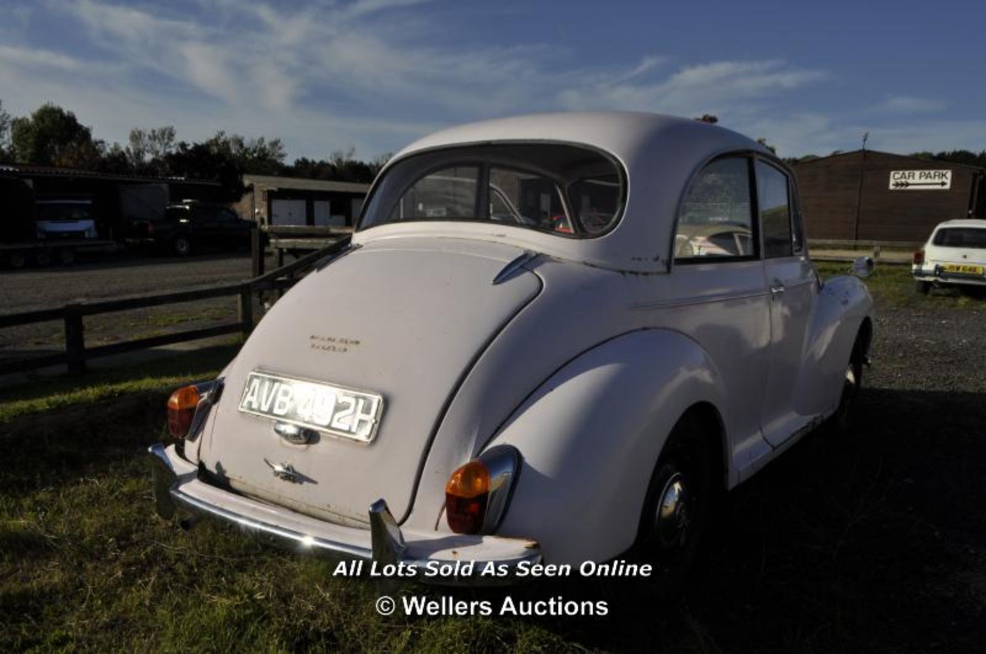 MORRIS MINOR 2 DOOR SALOON, REG: AVB 492H, VIN: MA2S5-1252570N, ENGINE NO: 10MEUH-8627, PETROL, - Image 5 of 11