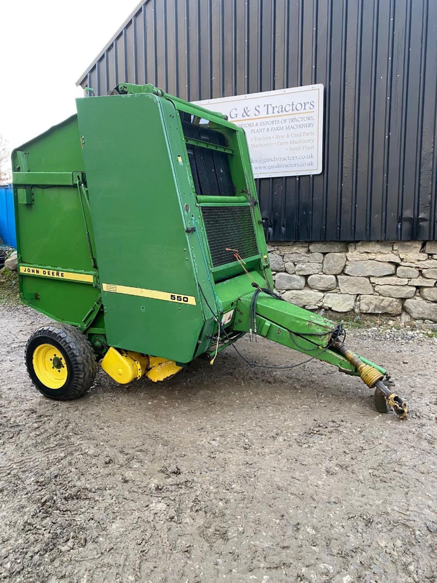 JOHN DEERE 550 BALER