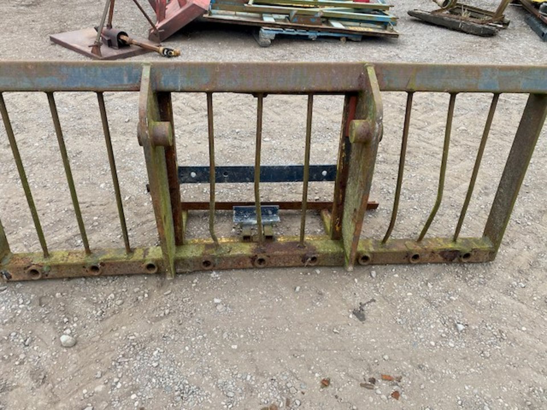 MANITOU FORK AND BACK PLATE - Image 5 of 6
