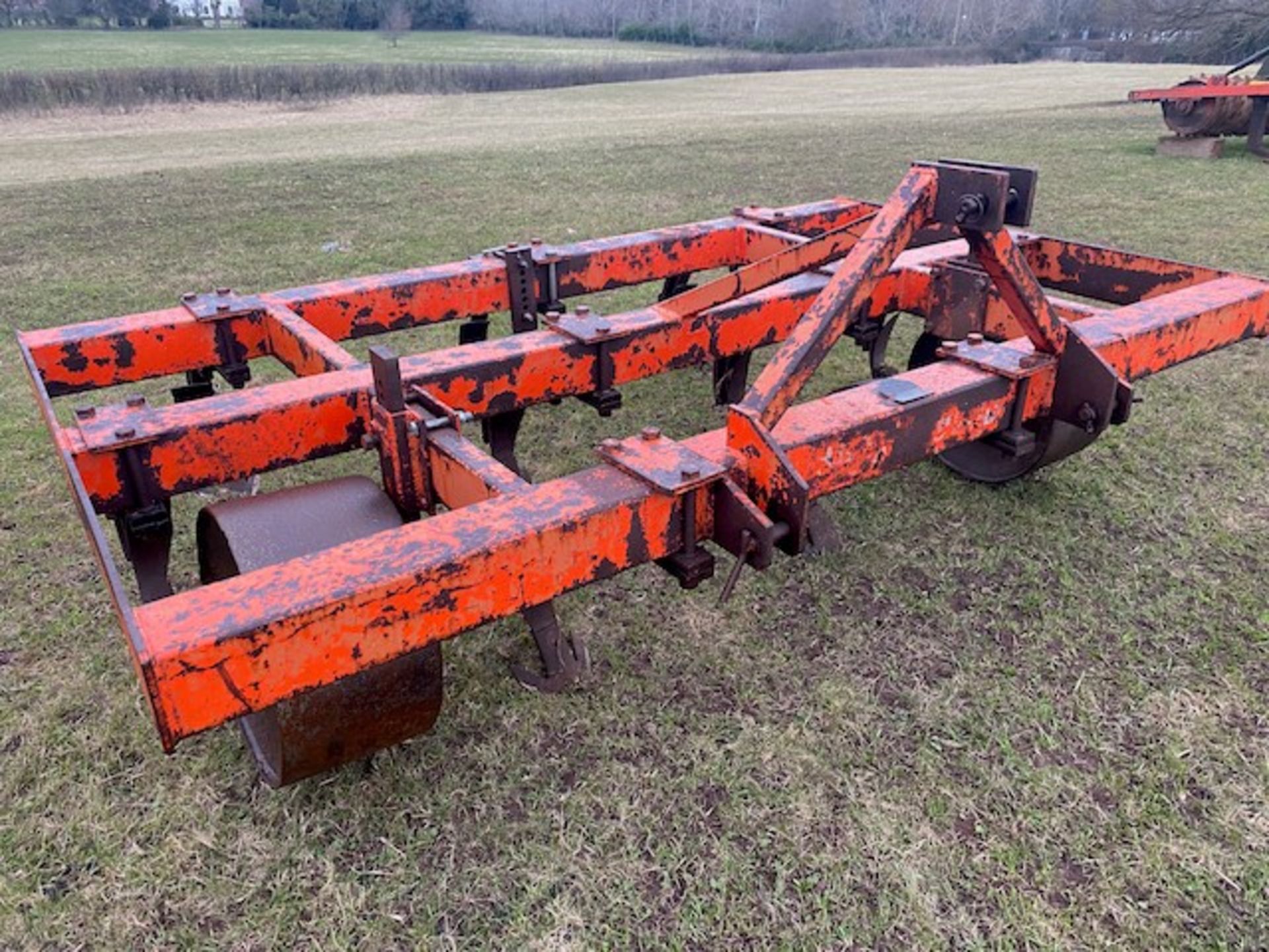 HEAVY DUTY SPRING TINE CULTIVATOR