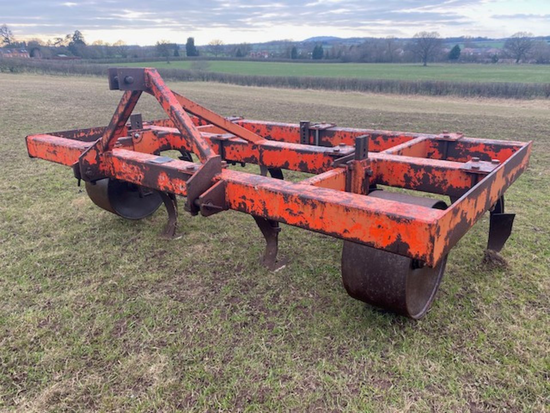 HEAVY DUTY SPRING TINE CULTIVATOR - Image 4 of 5