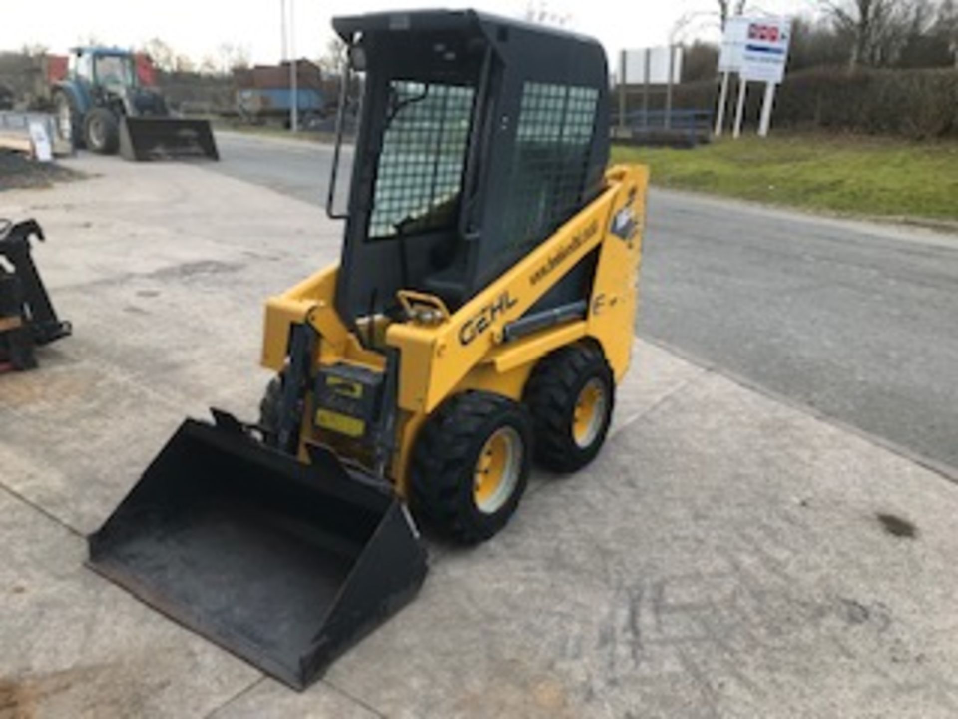 BOBCAT SKID STEER LOADER - Image 6 of 8