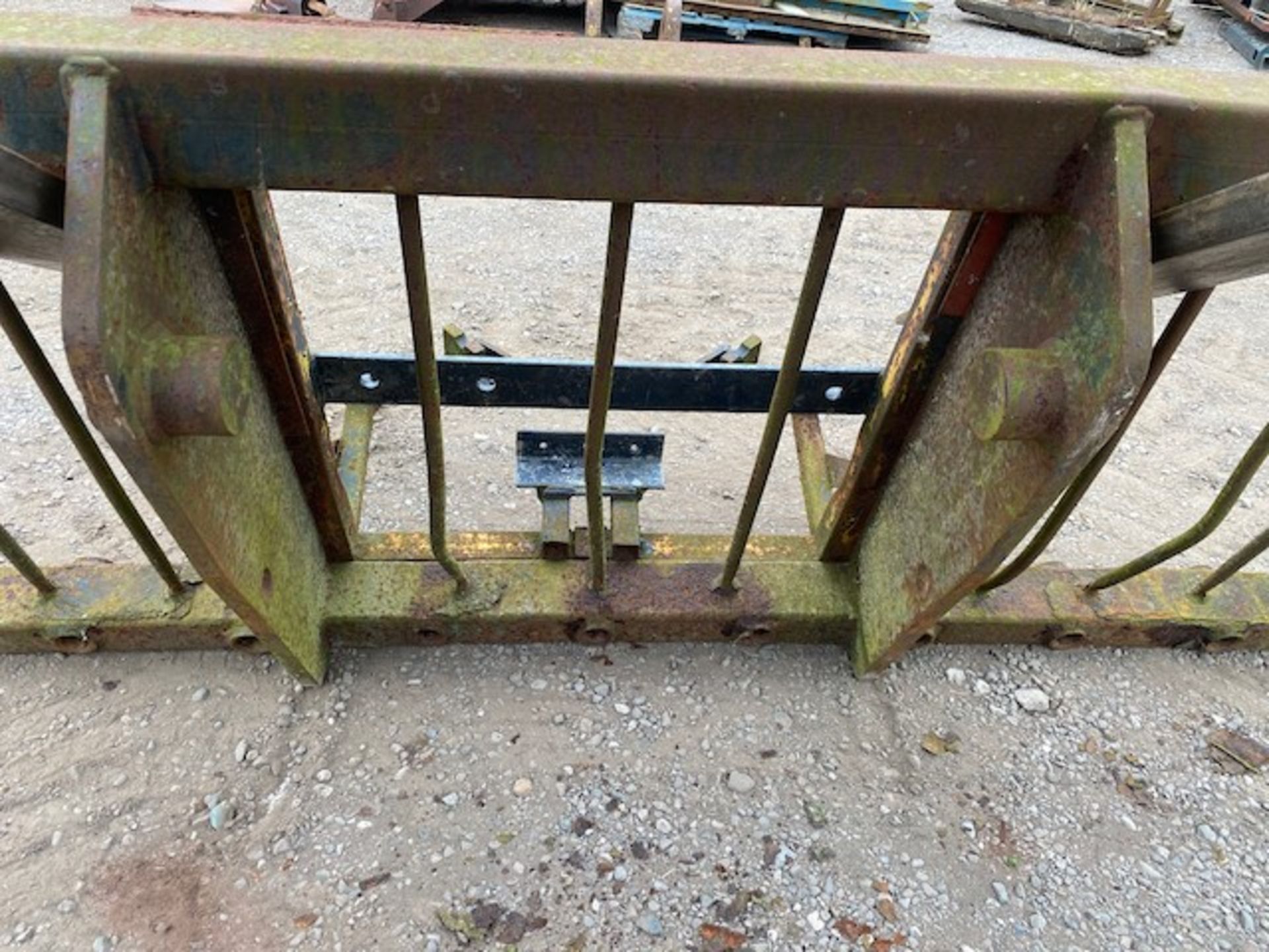 MANITOU FORK AND BACK PLATE - Image 3 of 6