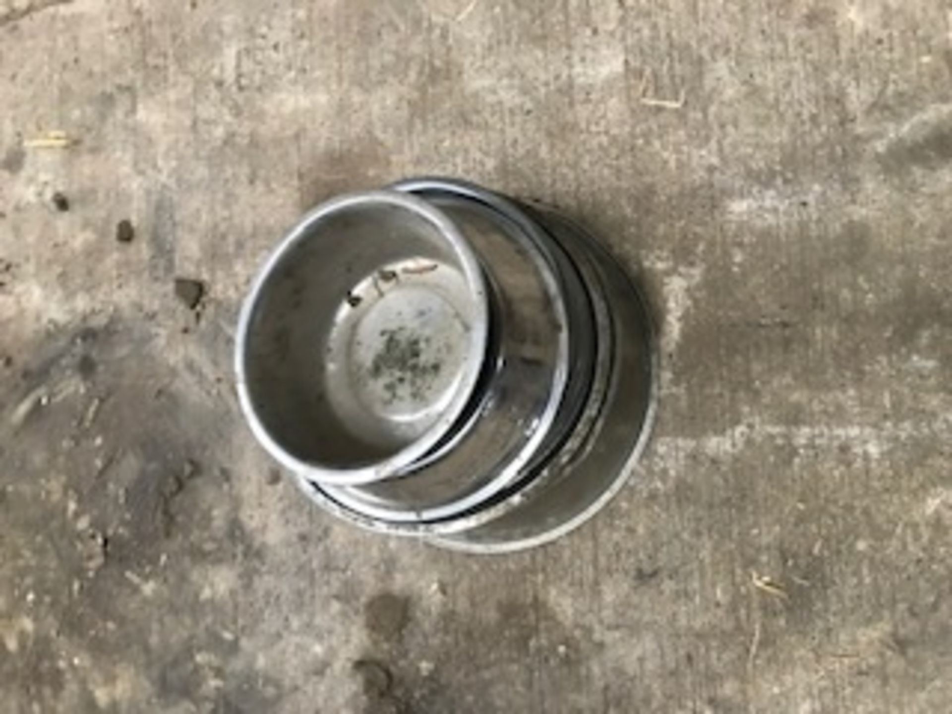 QUANTITY OF STAINLESS STEEL DOG BOWLS