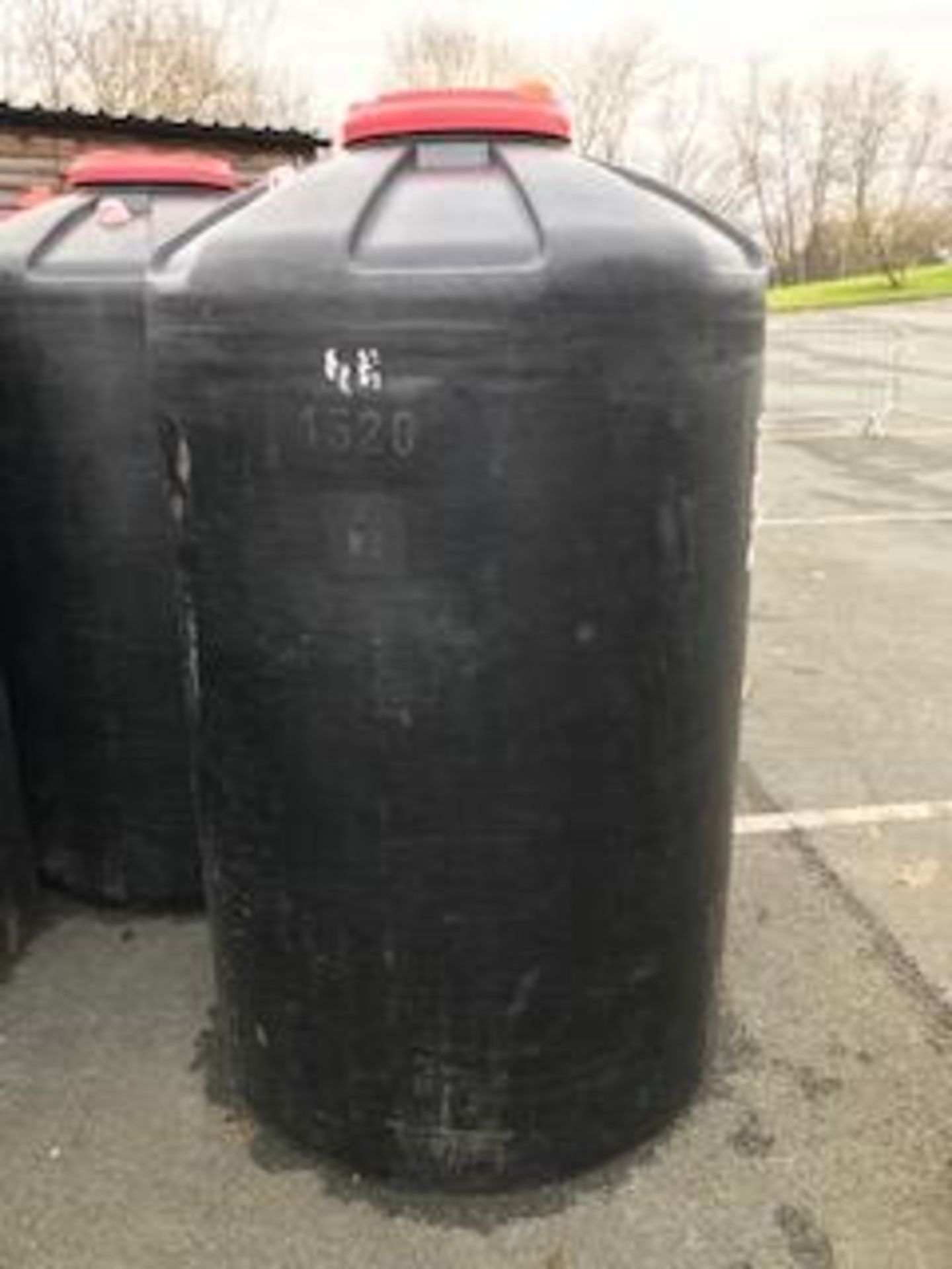 2 x 1520l ROTAPLAS TANKS & LIDS. CLEAN