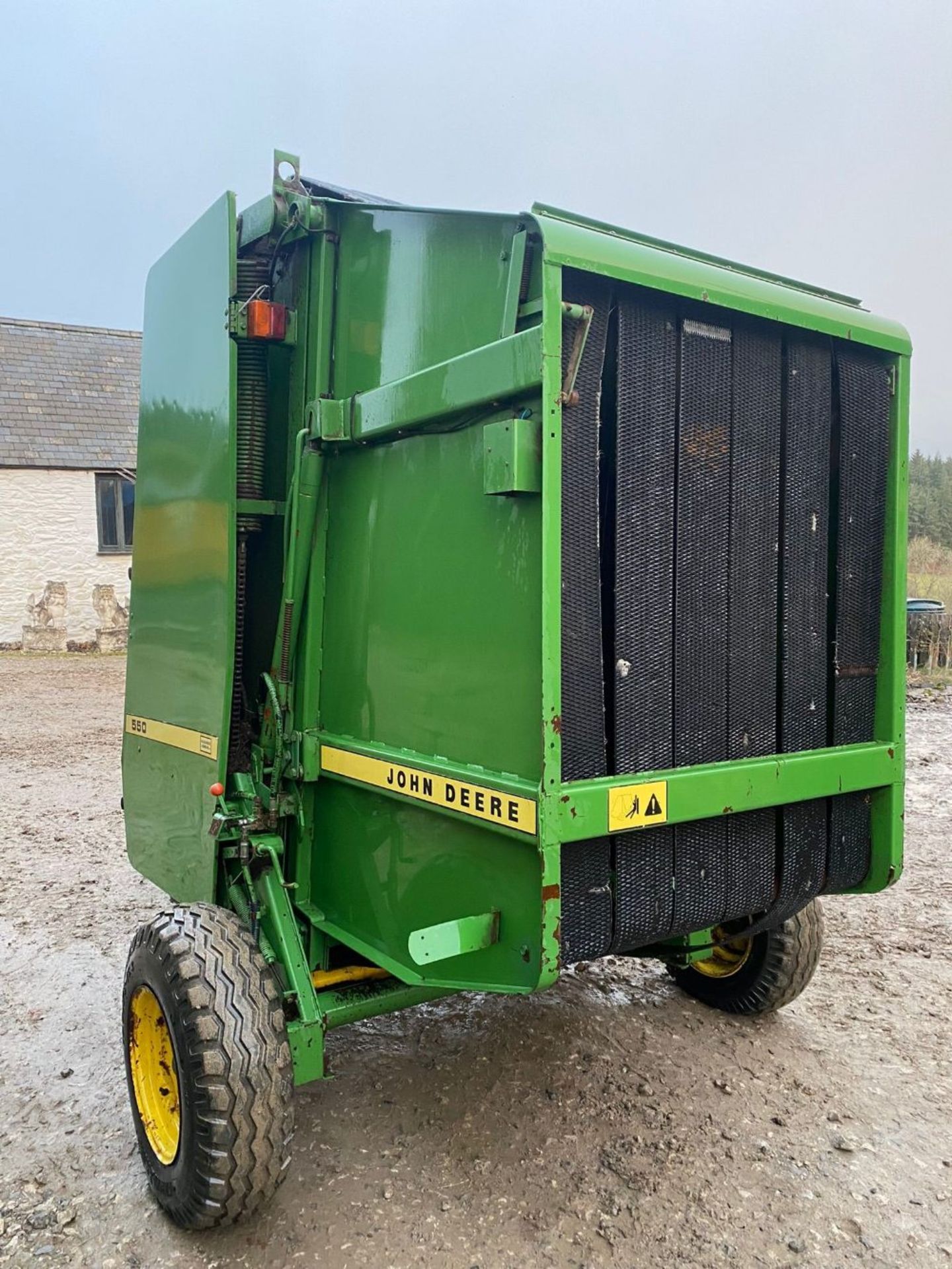 JOHN DEERE 550 BALER - Image 5 of 9