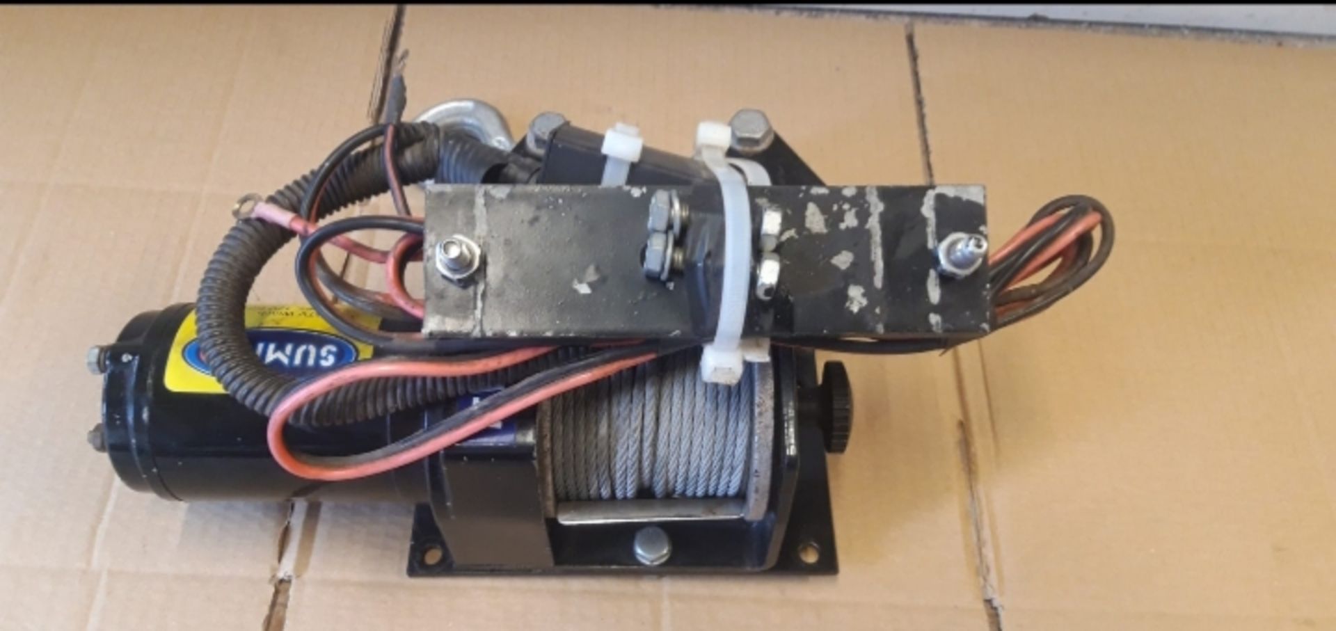 12 VOLT ELECTRIC WINCH - Image 2 of 4