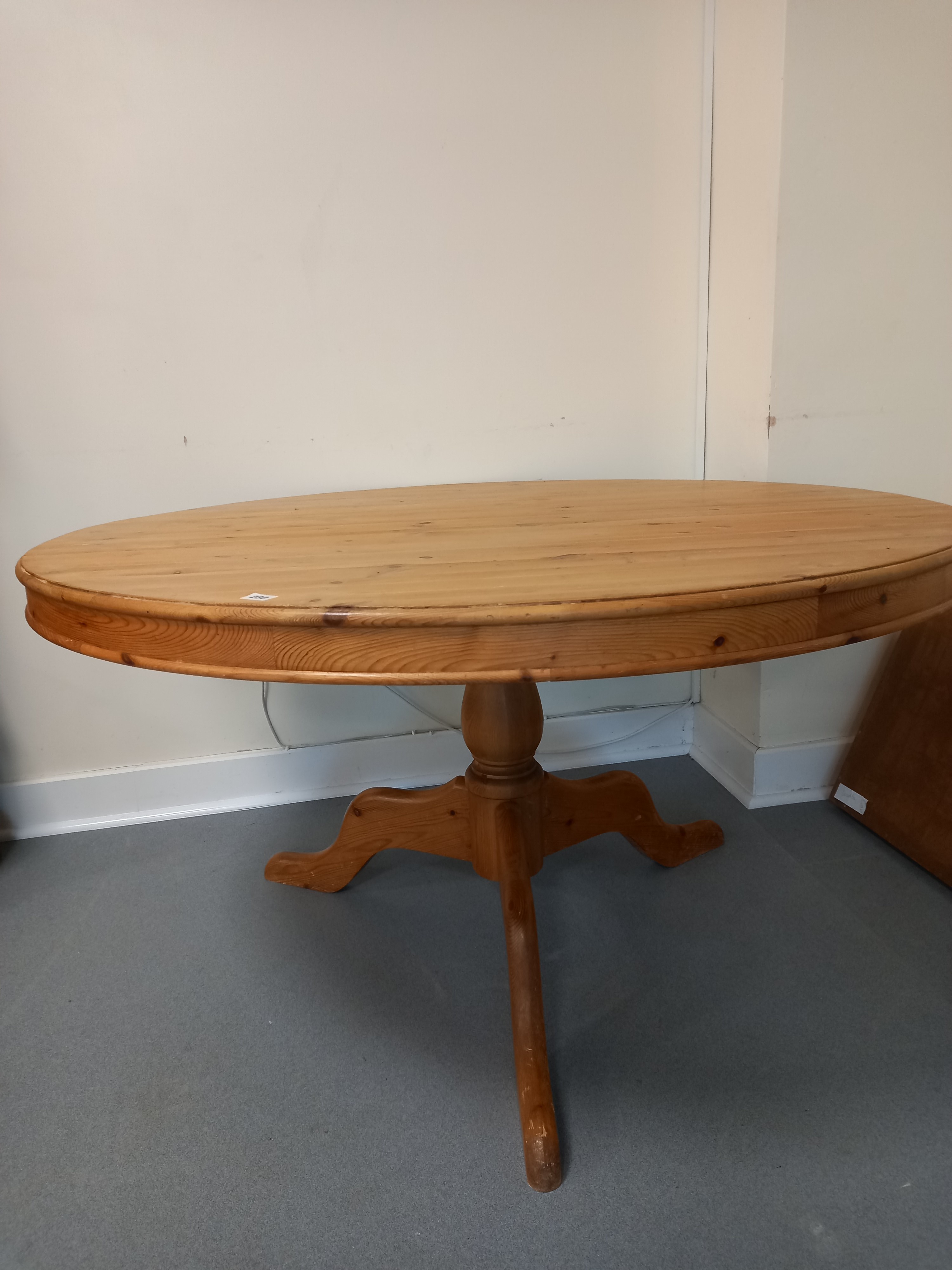 LARGE REPRODUCTION CIRCULAR DINING TABLE