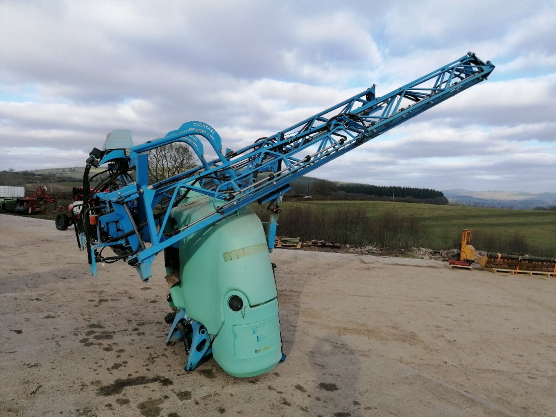 BERTHOUD ELITE 1600 LTR MOUNTED SPRAYER