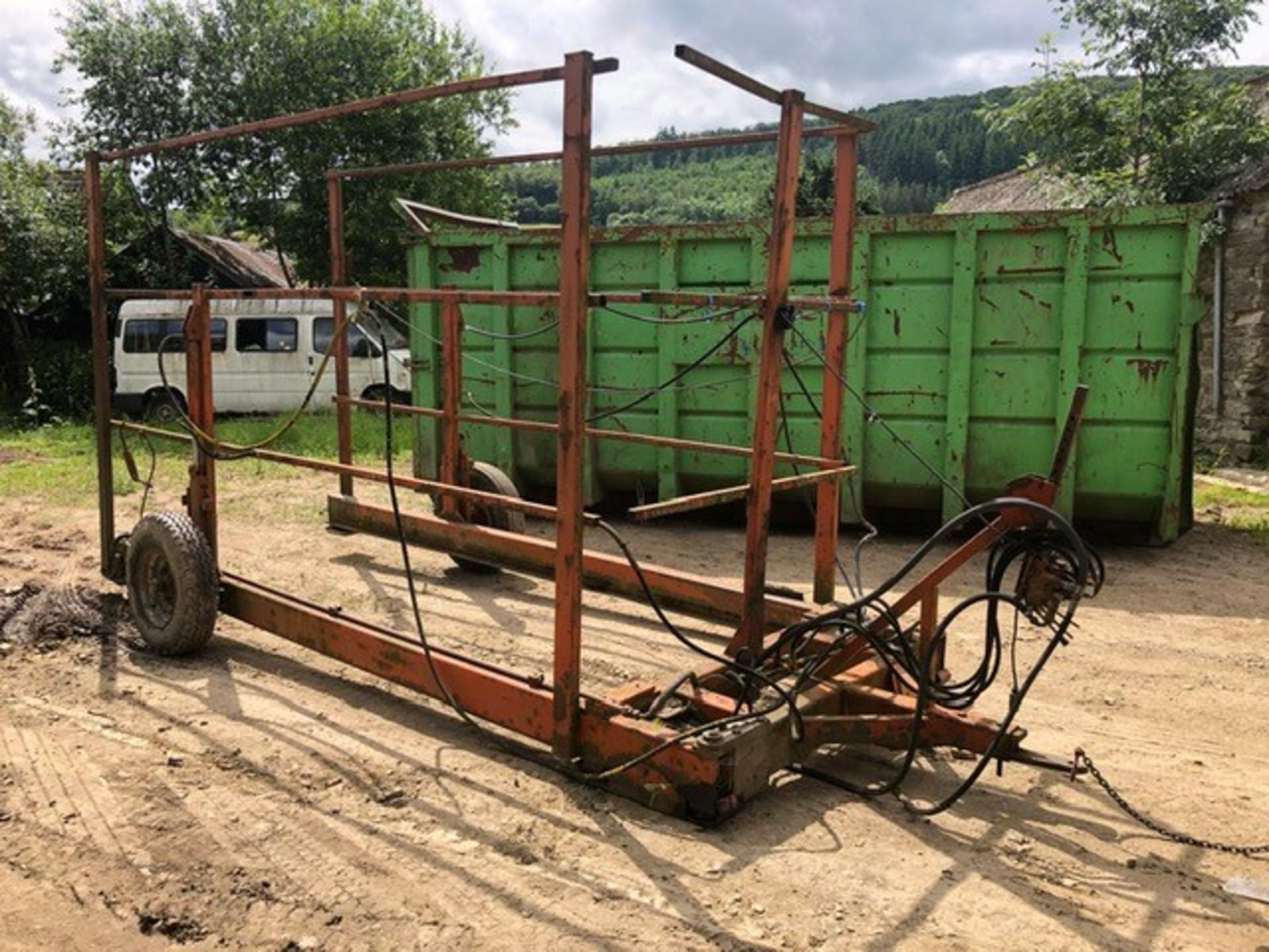 BALE CARRIER