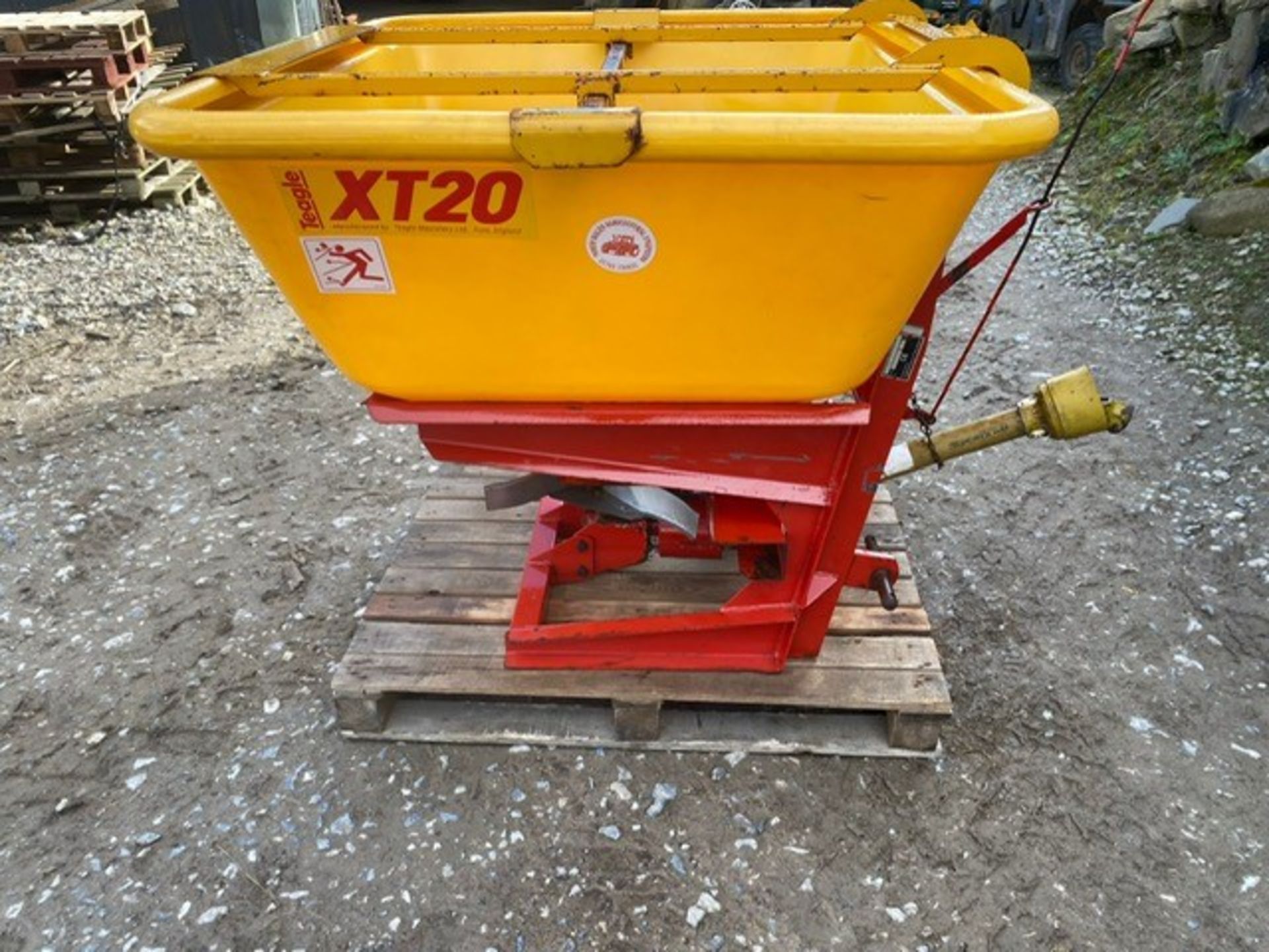 TEAGLE XT 20 FERTILISER SPREADER - Image 4 of 7