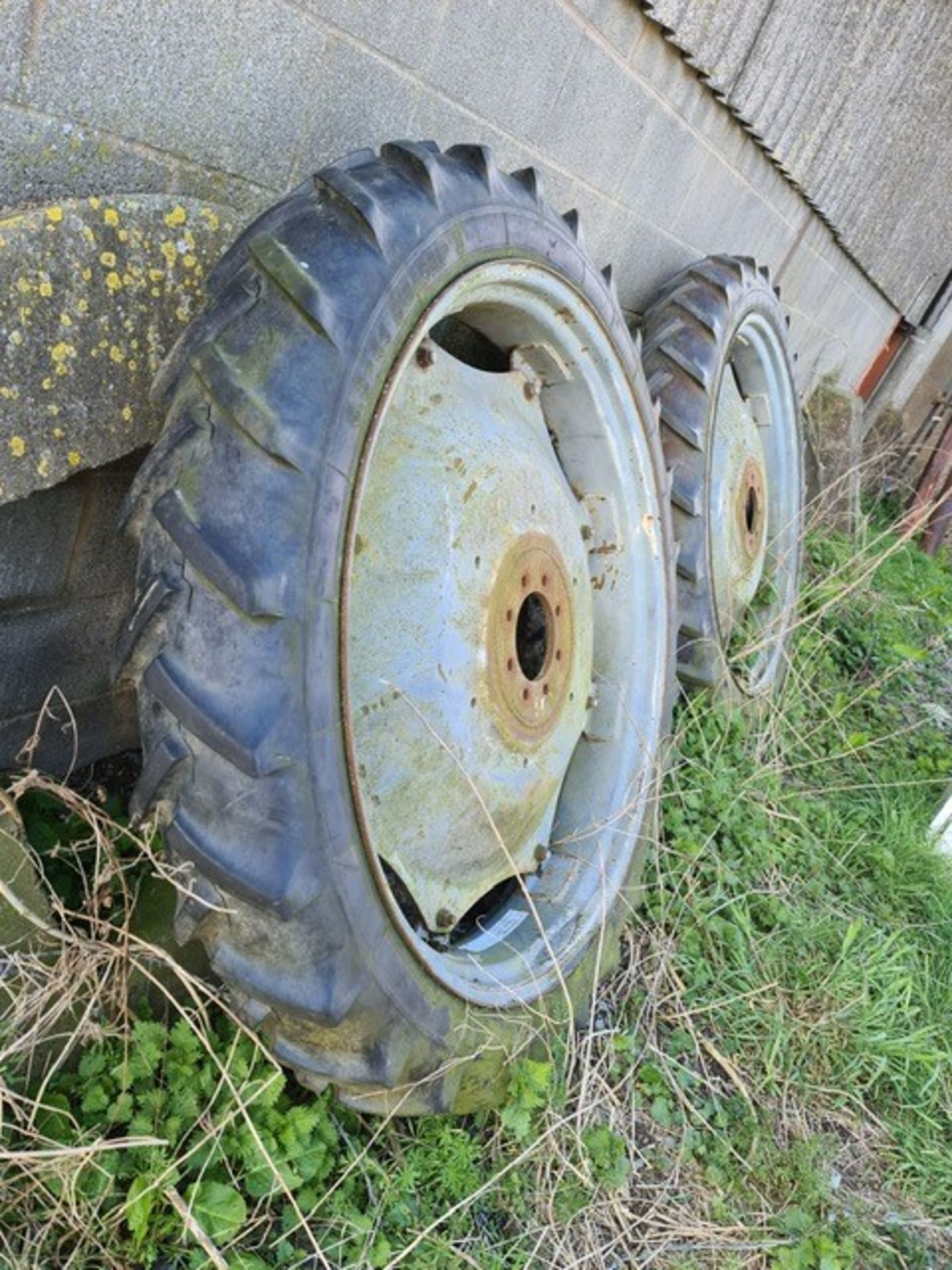 PAIR OF ROW CROP WHEELS - Image 2 of 4