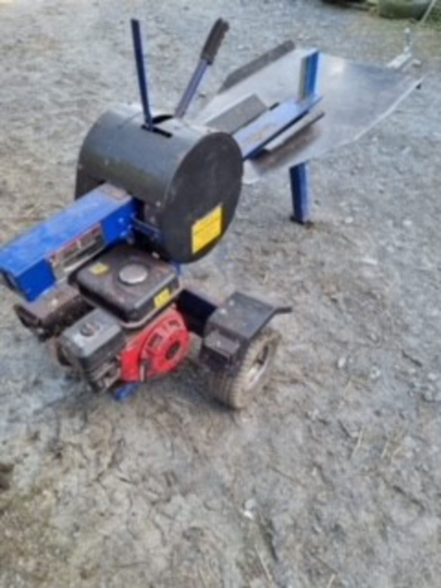 PETROL LOG SPLITTER. JF 200 65.hp