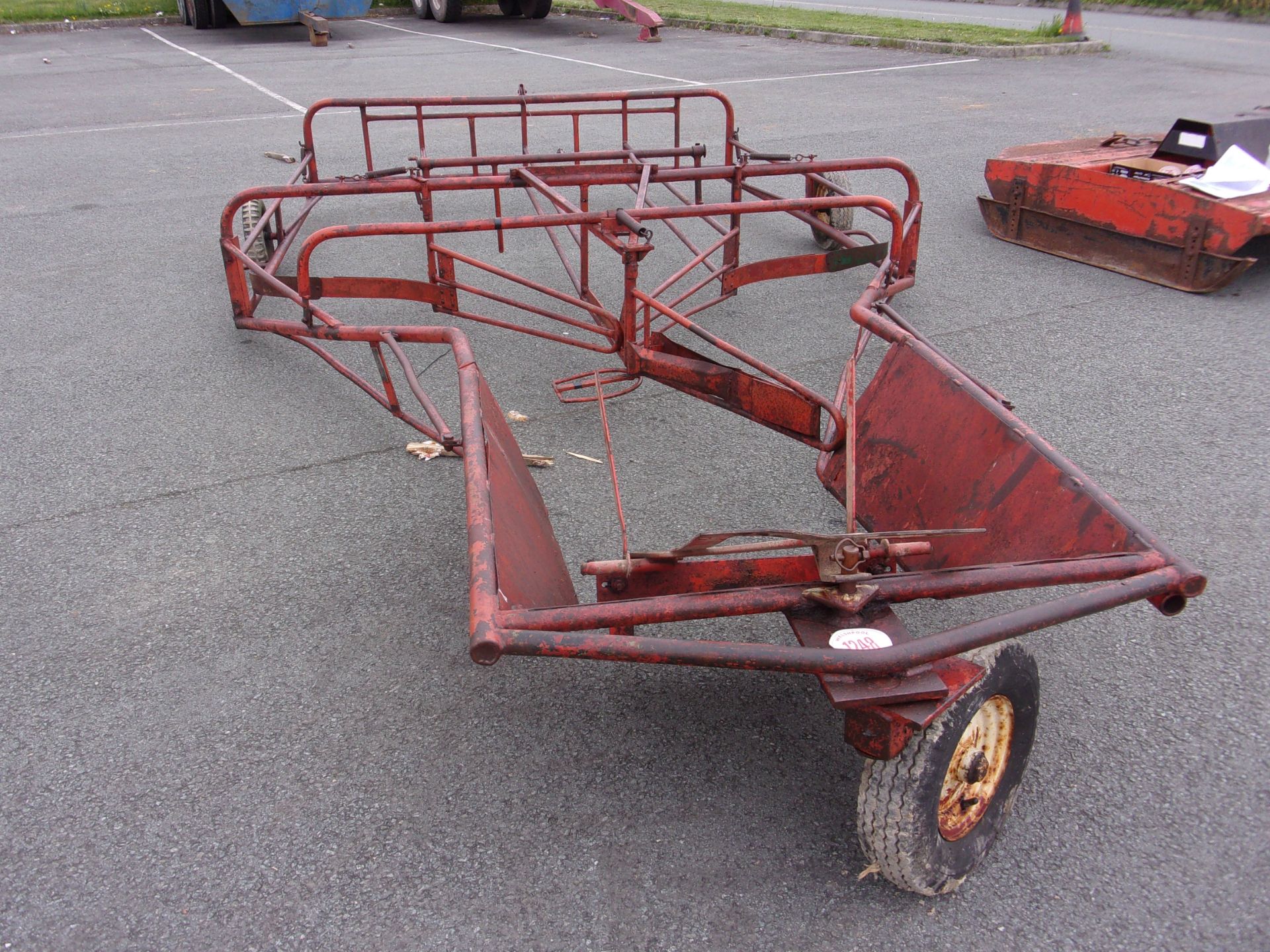 BROWNS FLAT 8 BALE SLEDGE