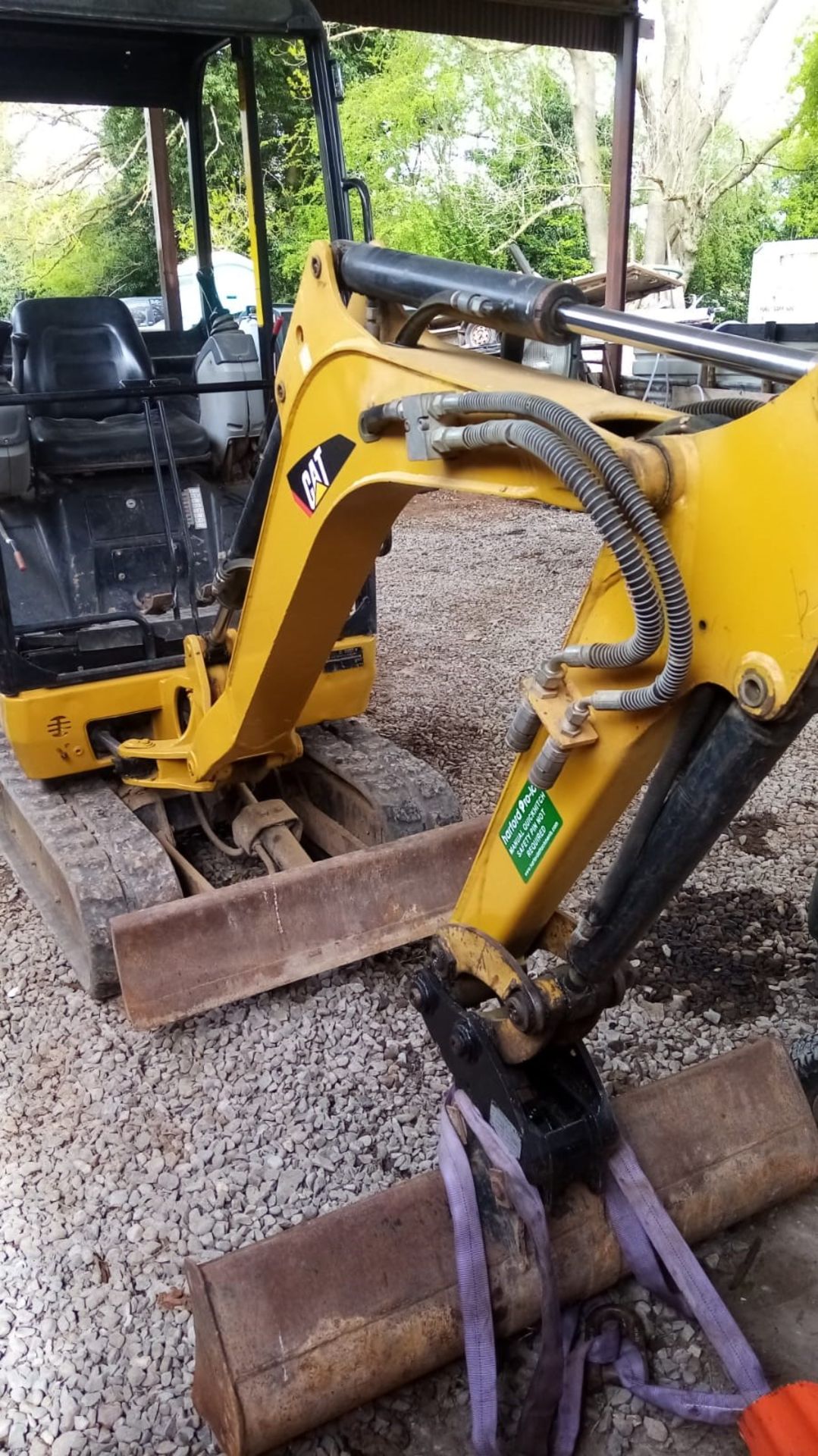 CAT MINI DIGGER - Image 7 of 12