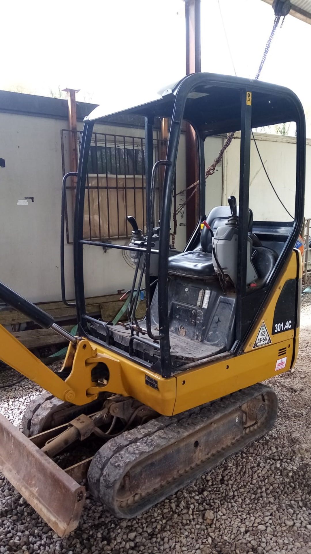 CAT MINI DIGGER - Image 6 of 12