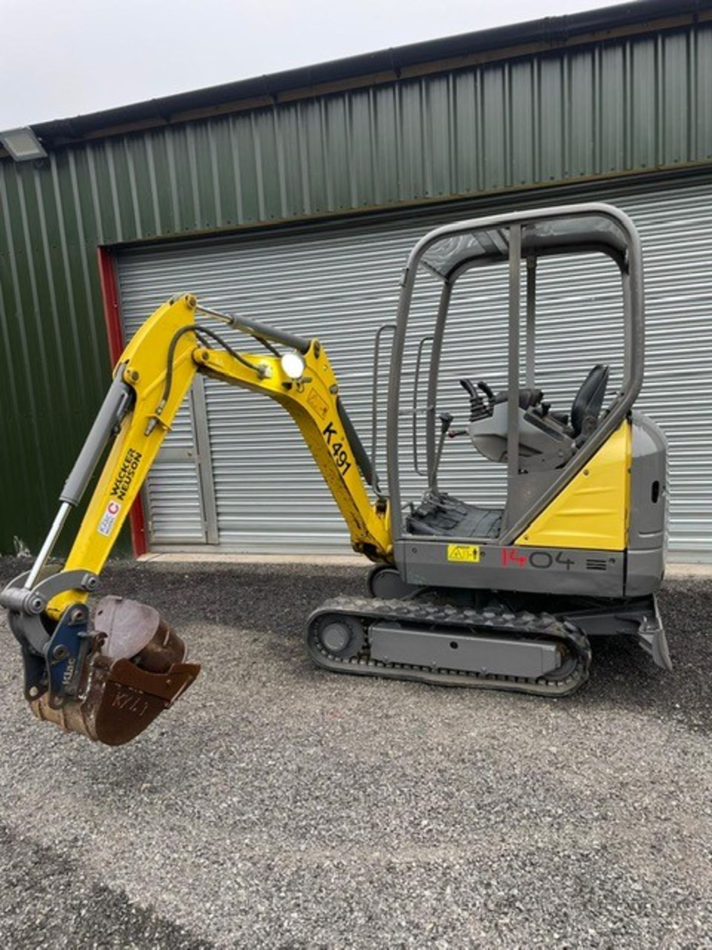 2014 WACKER NEUSON 1404 MINI DIGGER - Image 2 of 8