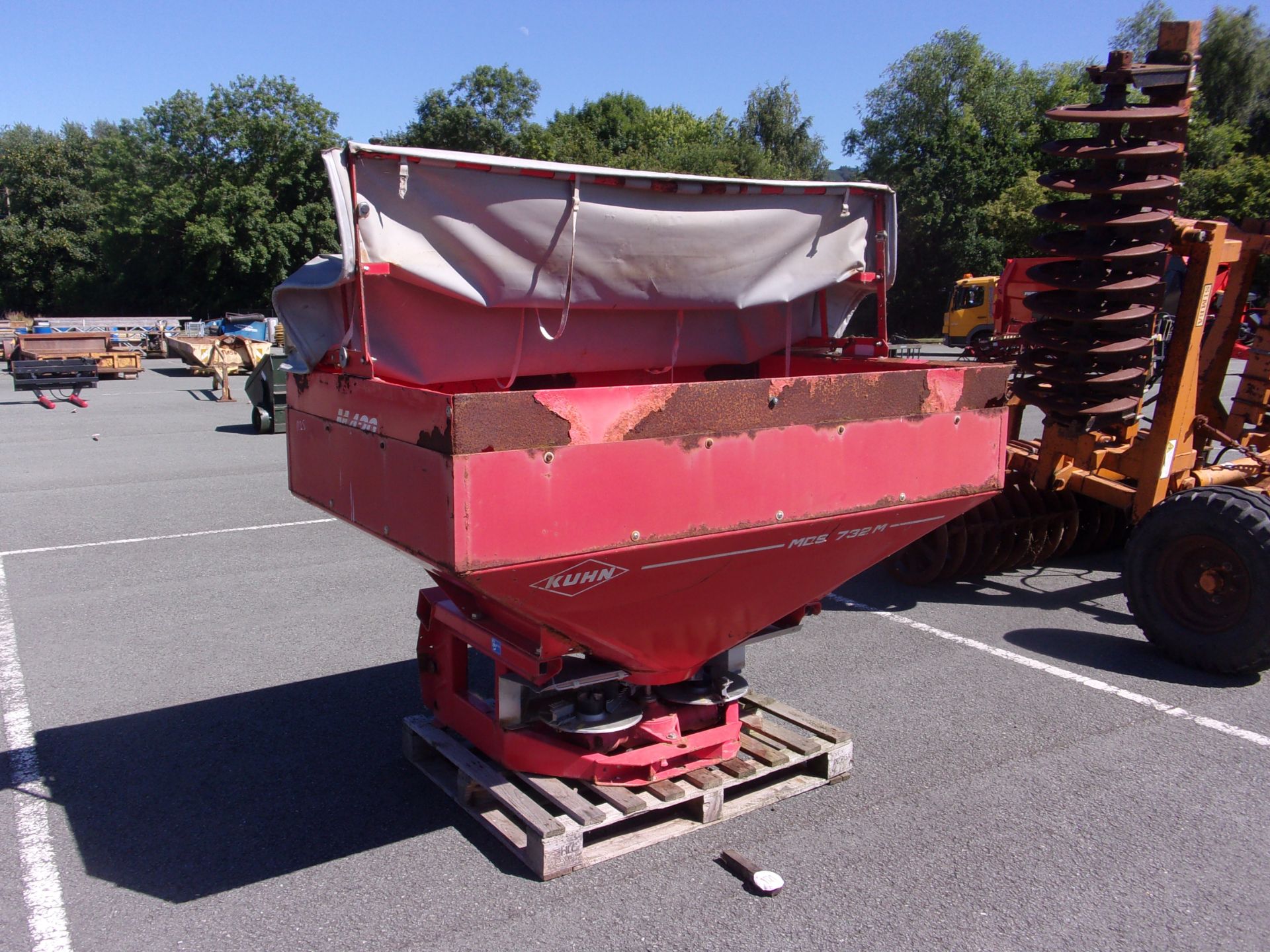 KUHN FERTILISER SPINNER